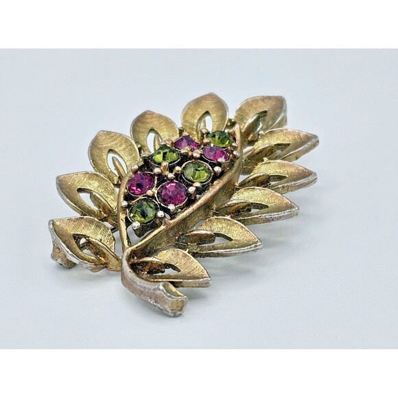 Elegant Estate Brooch Leaf Sprig Summer Pink Green Colorful Gold Tone Jewel Pin - Picture 4 of 9